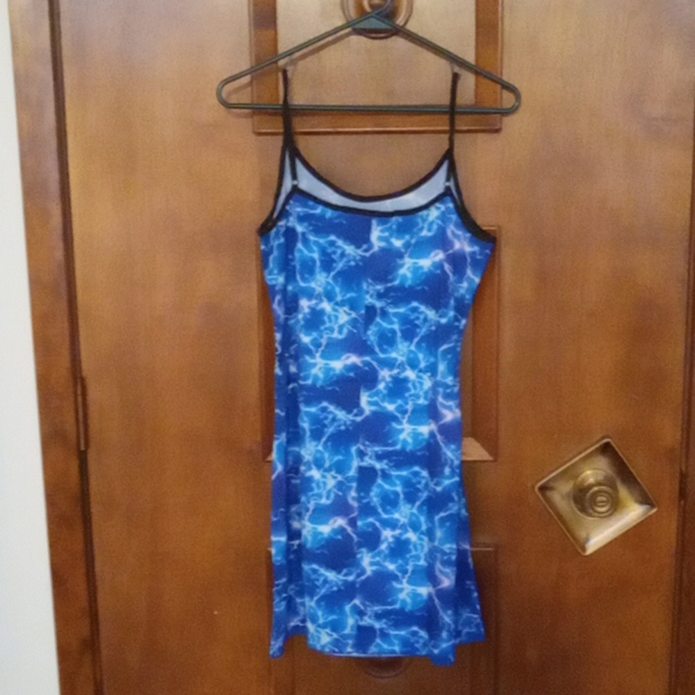 Dress - Picture 3 of 4